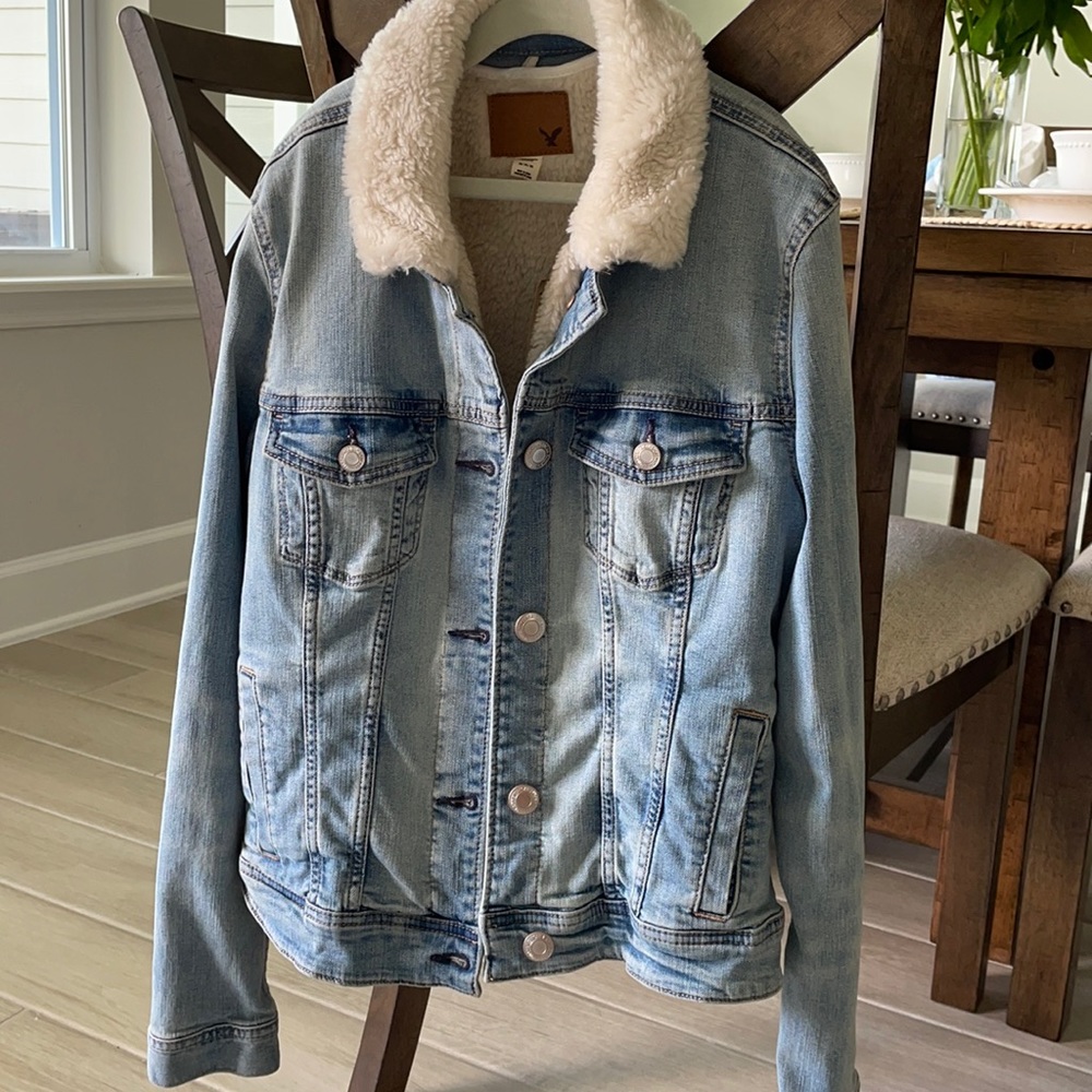 NWT Jean jacket with fur